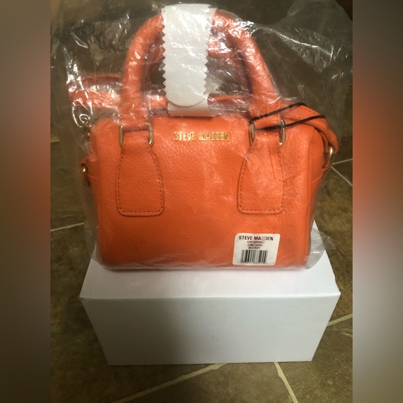 STEVE MADDEN HANDBAG IN THE COLOR ORANGE - Picture 2 of 5